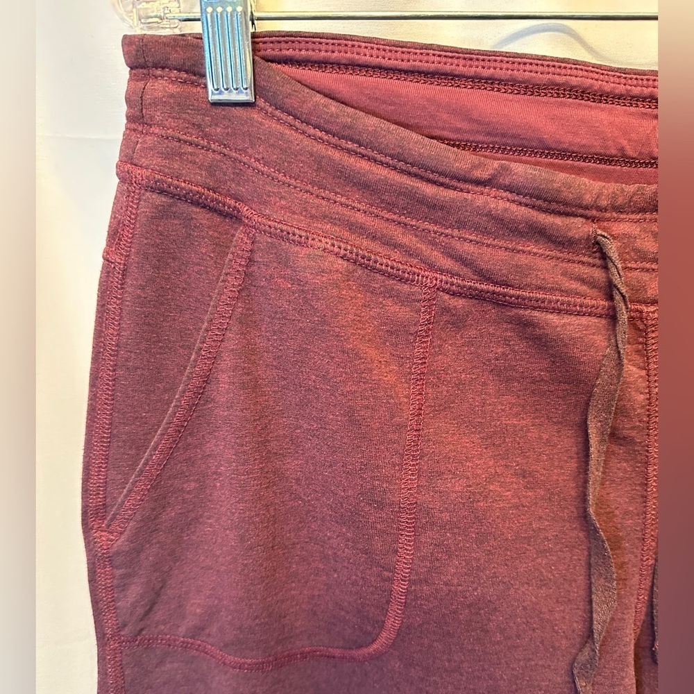 Patagonia‎ Size M Women’s Ahnya Jogger Pants Knit Organic Cotton Maroon #21971 - Picture 2 of 9